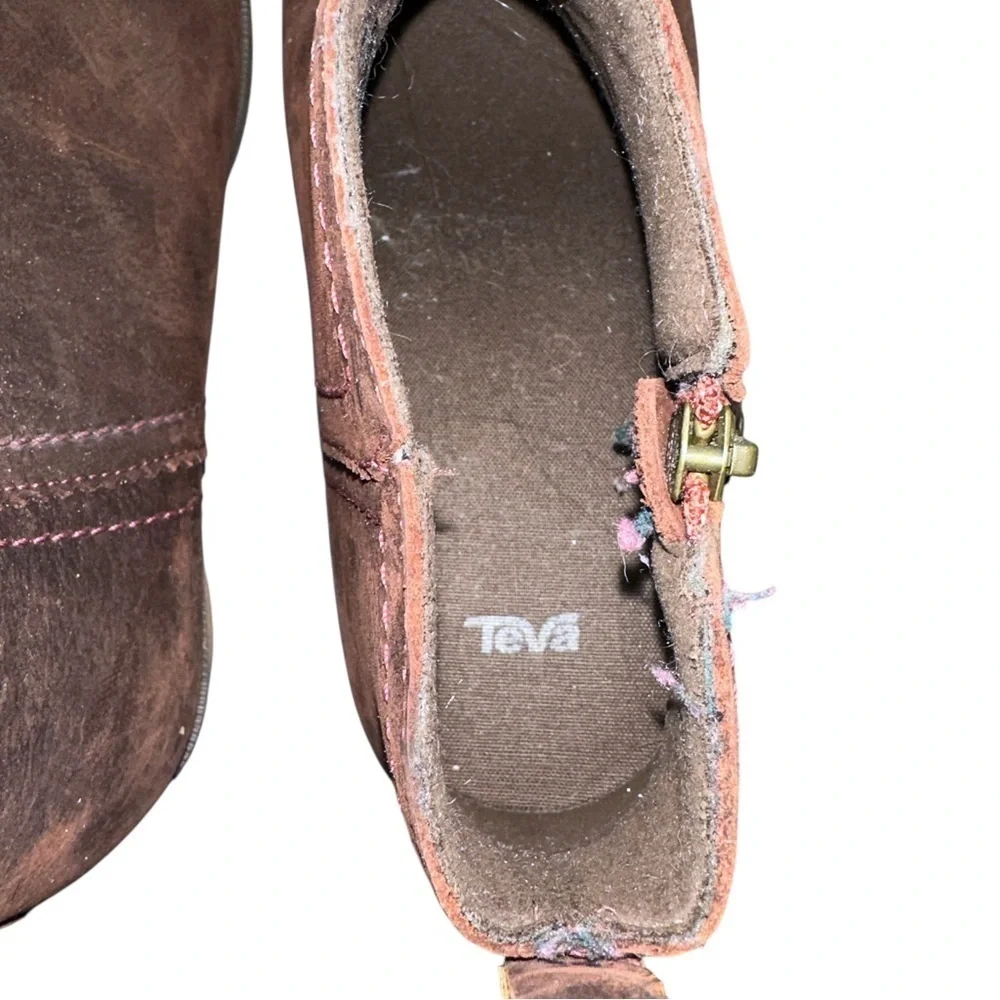 Teva Dark Maroon Ankle Booties with Block Heel size 8 VGUC